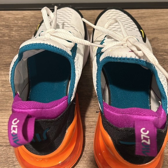 Unisex Nike Air Max 270 Vivid Purple Sneakers - Picture 8 of 11